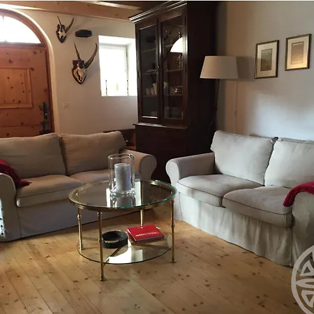 Stilvolles Engadinerhaus * Vna